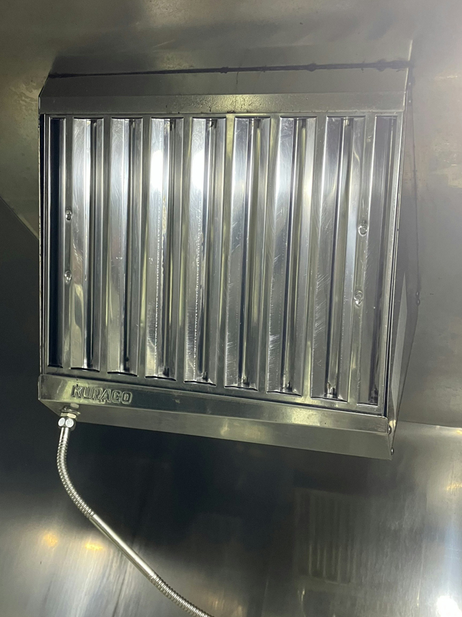 定期的なダクト清掃で快適な店内環境を