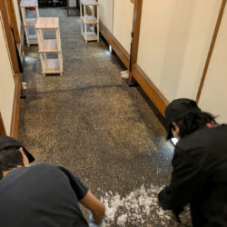 セナラ川口芝店　お座敷エリアの床磨き