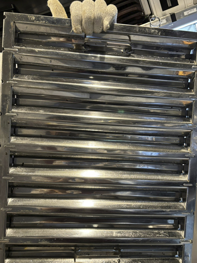 【樹モール店】定期メンテナンスとしてダクト清掃