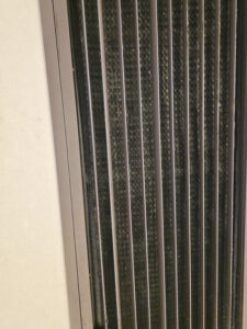 ヒョンチャンプルコギ　吸気ダクトフィルター・照明カバーの清掃を実施しました