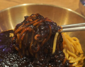 ヒョンチャンプルコギさいたま新都心店のジャジャン麺